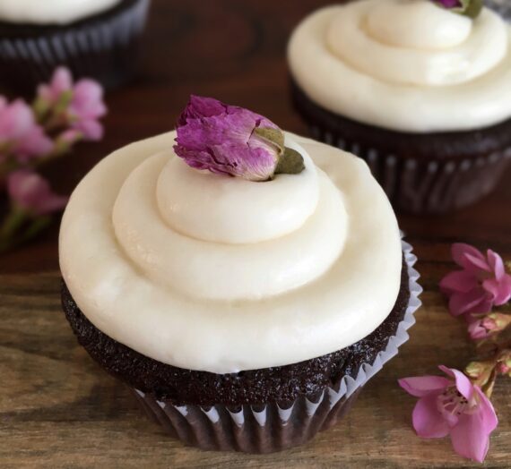 Chocolate Cupcakes with White Chocolate Cream Cheese Frosting